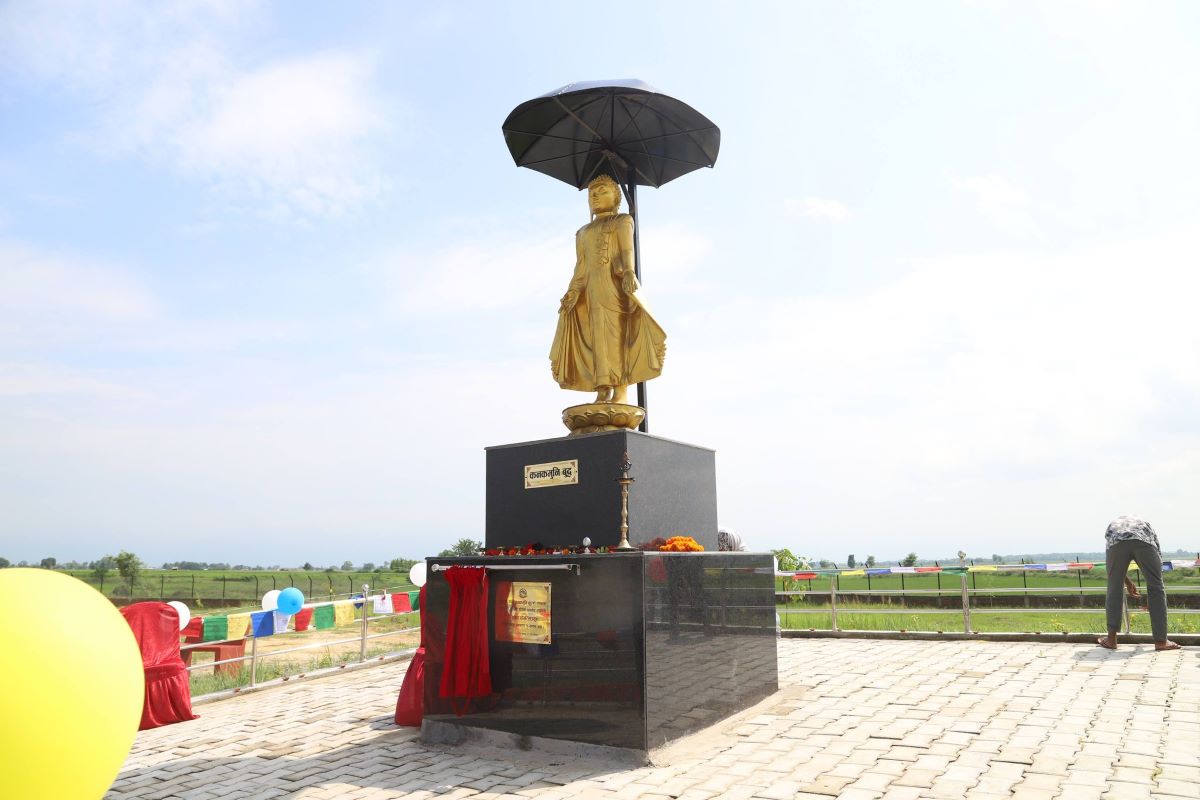 कपिलवस्तुमा क्रकुच्छन्द र कनकमणि बुद्धको प्रतिमा अनावरण